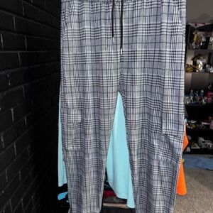 NWT Men's Black and Gray Plaid Pants